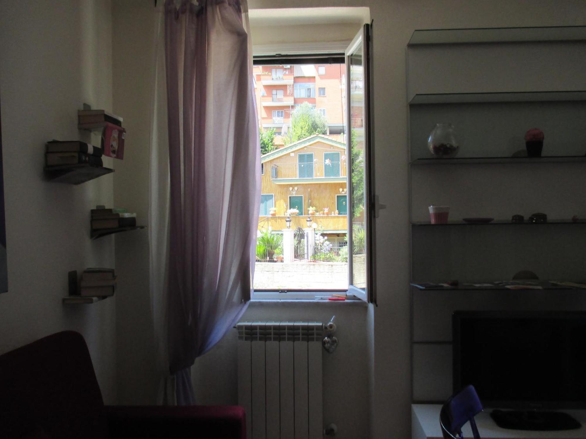 A.b Battistini Short Let's * Rom